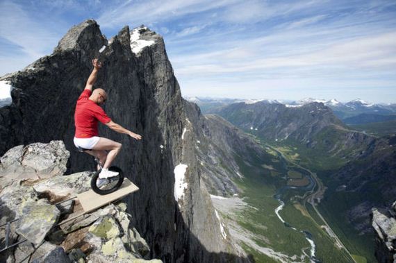 adrenaline_junkies_who_live_life_on_the_edge